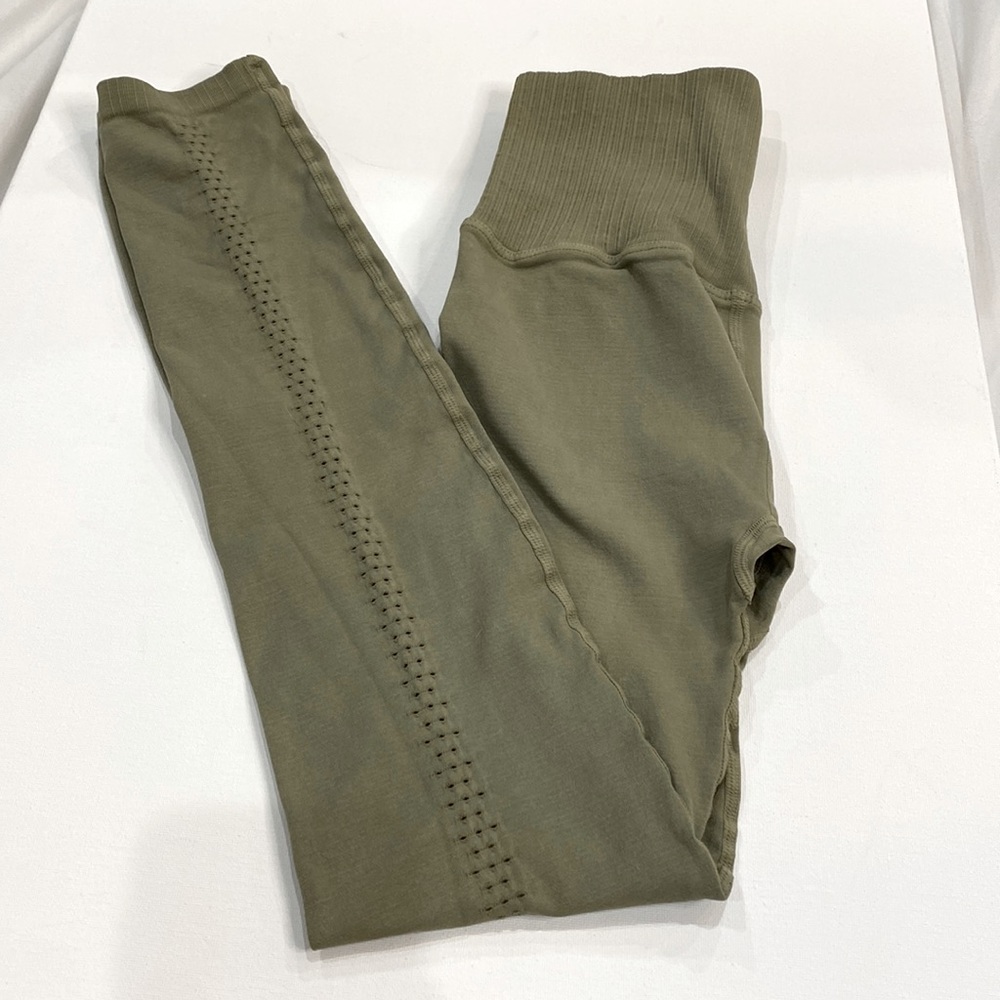 FP Movement Good Karma High Rise 7/8 Length Leggings Light Army Green XS/S NWOT